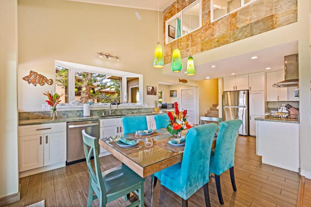 Hale Holokai at KAANAPALI VISTA-LUXURY Golf Course Ocean View Home 6 bedroom 3 bathroom-